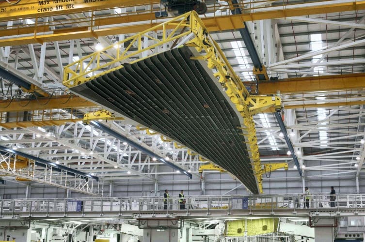 空客A350机翼正在布劳顿工厂组装
