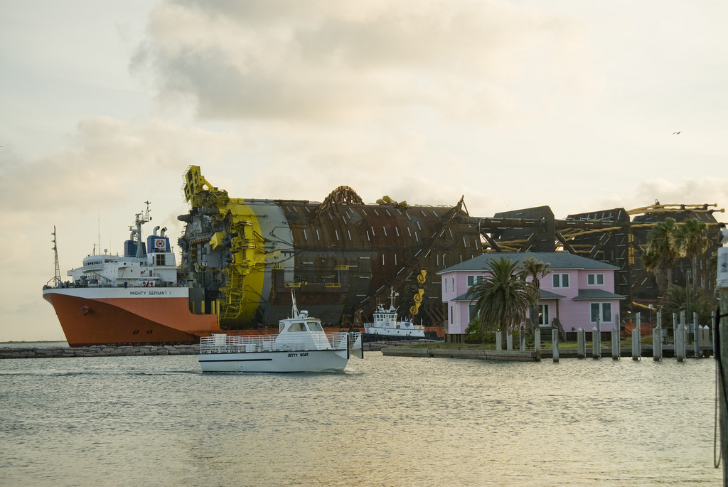 Building Perdido - the world's deepest floating oil platform