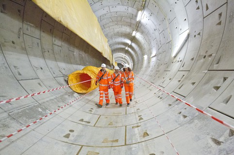法灵顿的第一条隧道于2013年11月完工